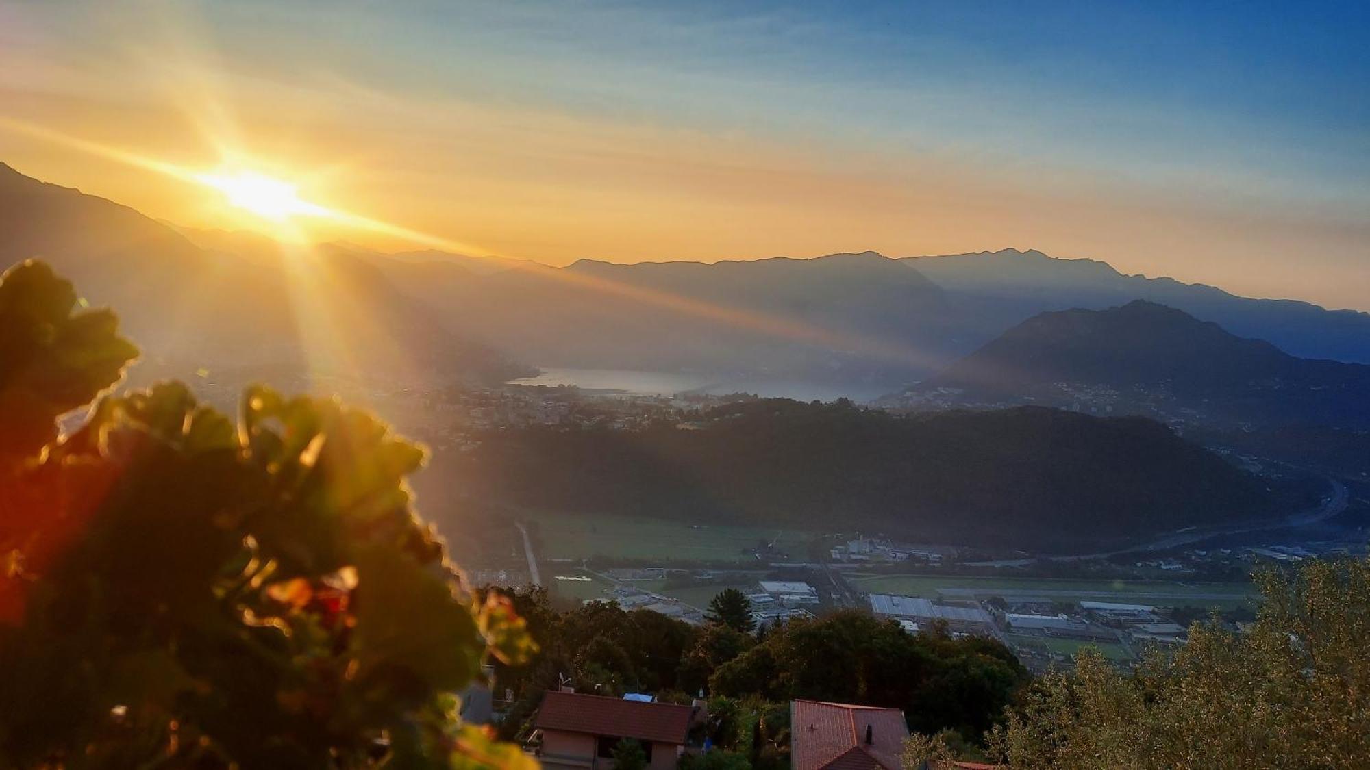 Entire Apartments With Stunning View Cademario Exterior foto